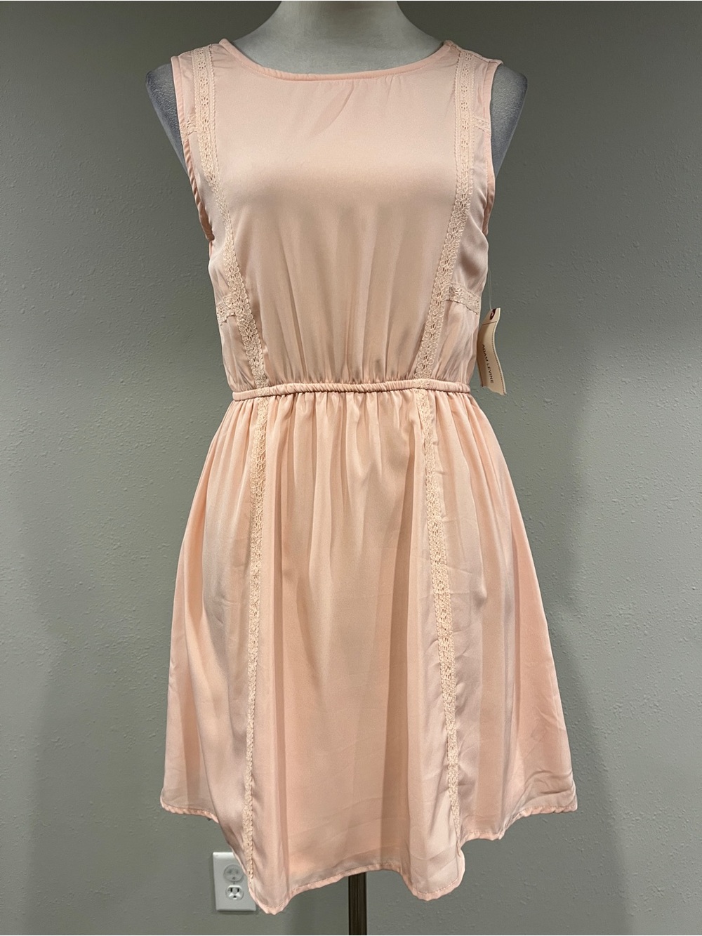 Adam Levine Collection Peach Lace-Trim Sleeveless mini dress size small